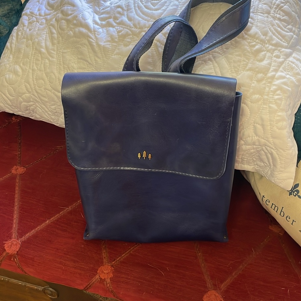 Portland leather backpack in Cowboy Blue